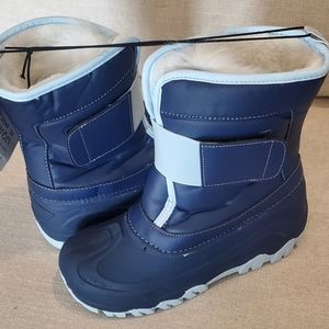 New Big Girl's Size 6 Snowboots Winter Boots Blue